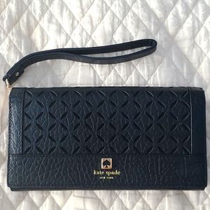 Kate Spade wristlet wallet